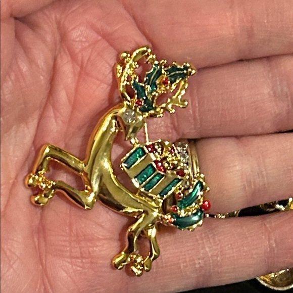 Gold Tone Holiday Charm Bracelet and Brooch Set Tree Reindeer Santa - Picture 9 of 13